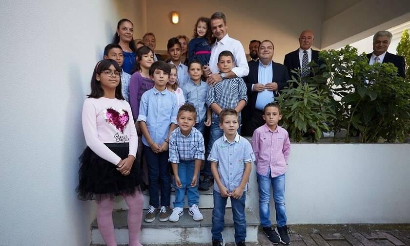 Επίσκεψη του Μητσοτάκη στο Παιδικό Χωριό SOS Πλαγιαρίου 
