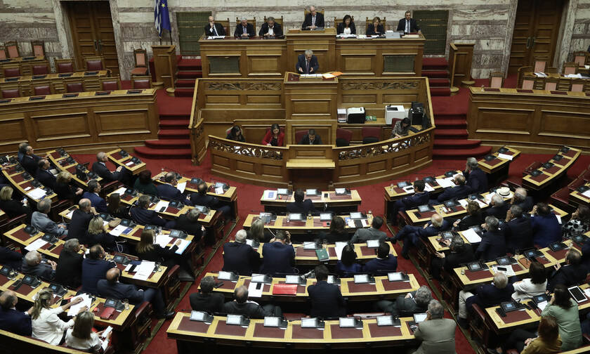 Βουλή LIVE - Μητσοτάκης: H Ελλάδα αποκτά σαφές σύστημα ασύλου - Τσίπρας: Τα κάνατε θάλασσα
