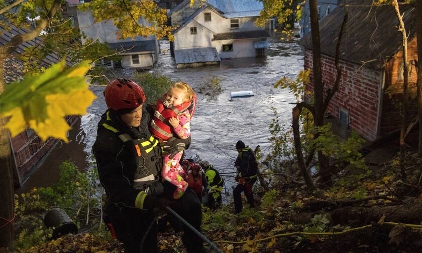 Καναδάς: Τουλάχιστον δύο νεκροί και 400.000 σπίτια χωρίς ρεύμα από ισχυρή καταιγίδα στο Κεμπέκ