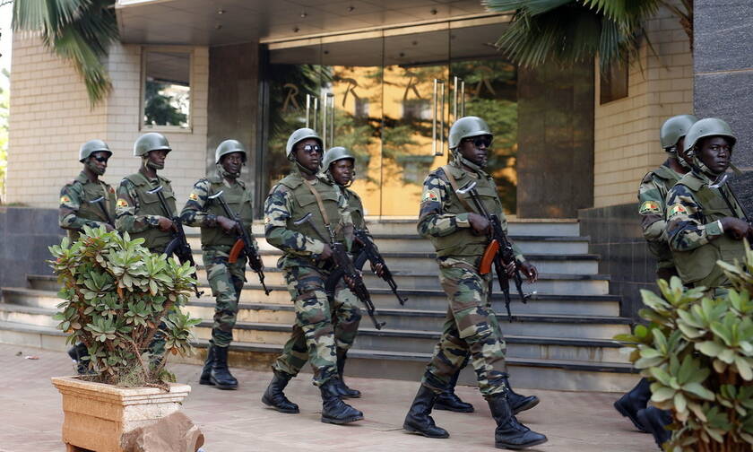 Μακελειό στη Μπουρκίνα Φάσο: Δεκάδες νεκροί από επίθεση ενόπλων σε καναδικό χρυσωρυχείο