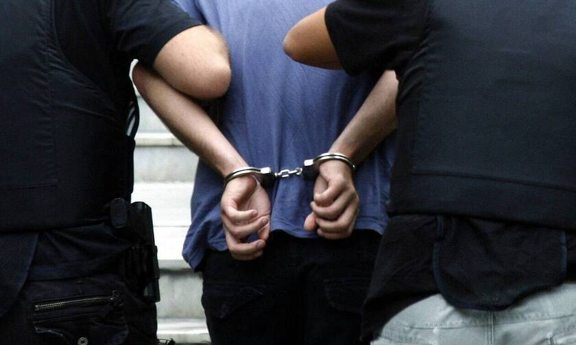 Συνελήφθησαν πέντε ανήλικοι για κλοπές και ληστείες στην περιοχή των Αμπελοκήπων