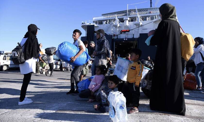 Στο λιμάνι του Πειραιά αναμένονται σήμερα 61 μετανάστες και πρόσφυγες από νησιά του Αιγαίου	