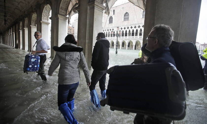 Ιταλία: «Βούλιαξε» και πάλι η Βενετία - Συνεχίζονται οι σφοδρές βροχοπτώσεις
