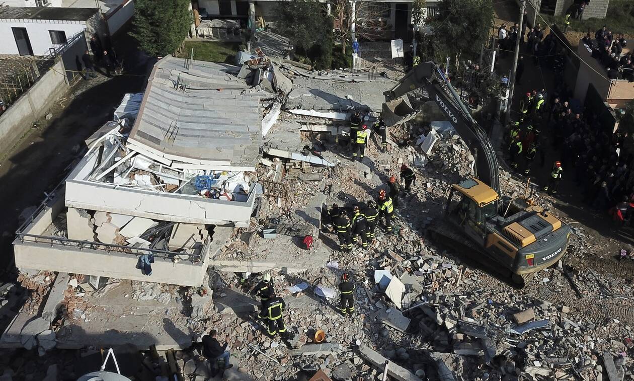 Σεισμός Αλβανία: Μάχη με το χρόνο για τους επιζώντες - Αυξάνεται ο αριθμός των νεκρών (pics&vids)