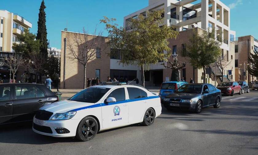 Ένοπλη ληστεία με καλάσνικοφ στο Δημαρχείο Αχαρνών