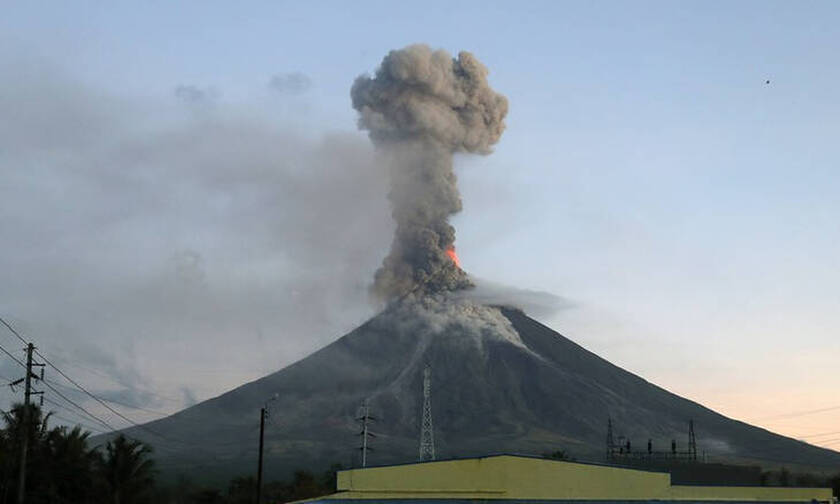 Έκρηξη ηφαιστείου στη Νέα Ζηλανδία - Ένας νεκρός και δεκάδες αγνοούμενοι