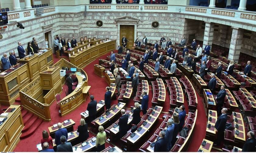 Βουλή Live: Οι ομιλίες των πολιτικών αρχηγών για την ψήφο των αποδήμων