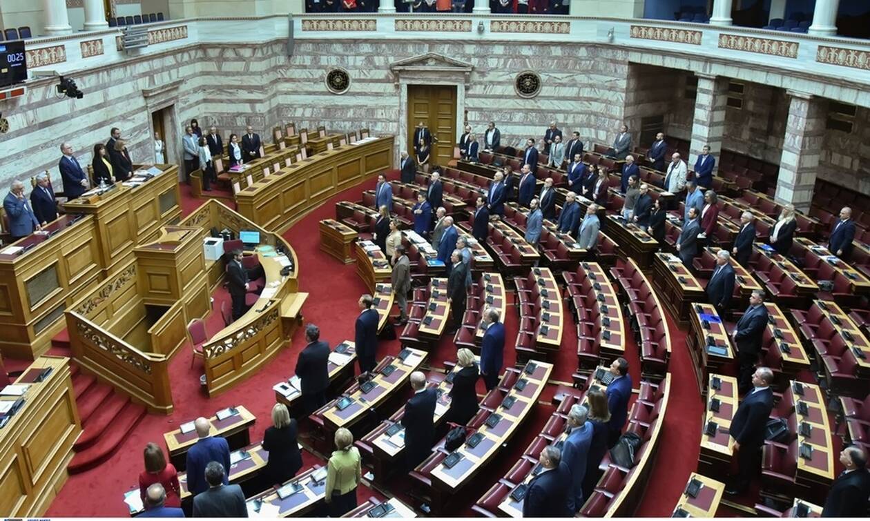 Βουλή Live: Οι ομιλίες των πολιτικών αρχηγών για την ψήφο των αποδήμων
