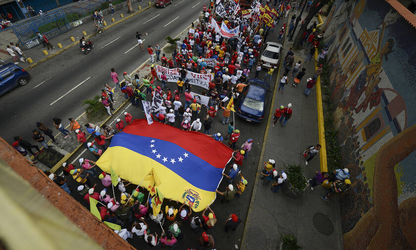 Βενεζουέλα: Αντιπαράθεση για τις χριστουγεννιάτικες διακοσμήσεις ενώ παραμένει ο κίνδυνος μπλακάουτ