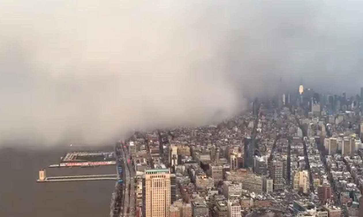 Απίθανο θέαμα: Χιονοθύελλα κάλυψε τη Νέα Υόρκη (vid)