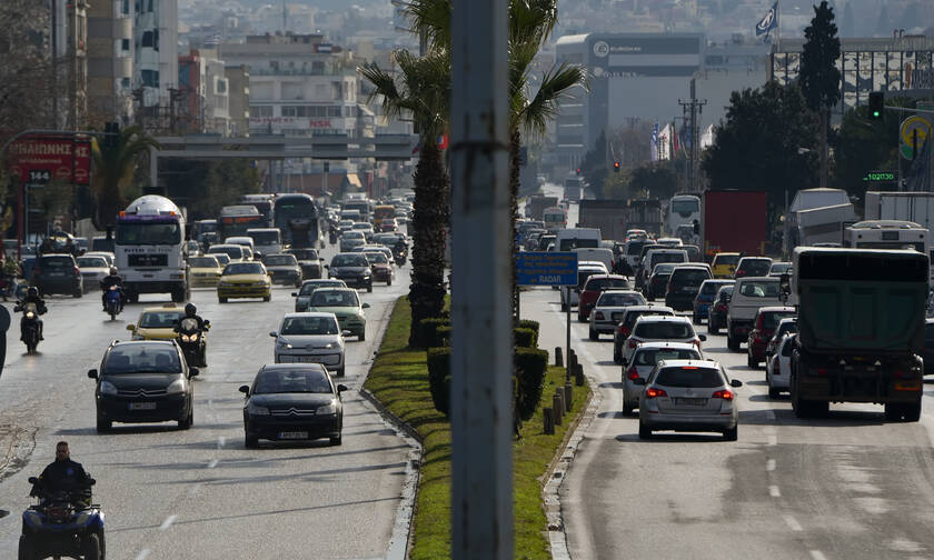 Κίνηση: Απίστευτο μποτιλιάρισμα στην Αθήνα – Ποιους δρόμους να αποφύγετε