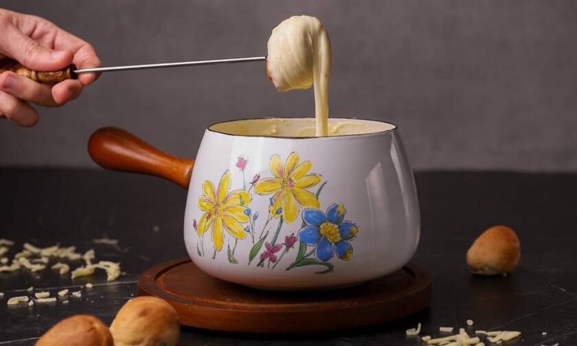 Η συνταγή της ημέρας: Φοντύ (fondue) τυριών