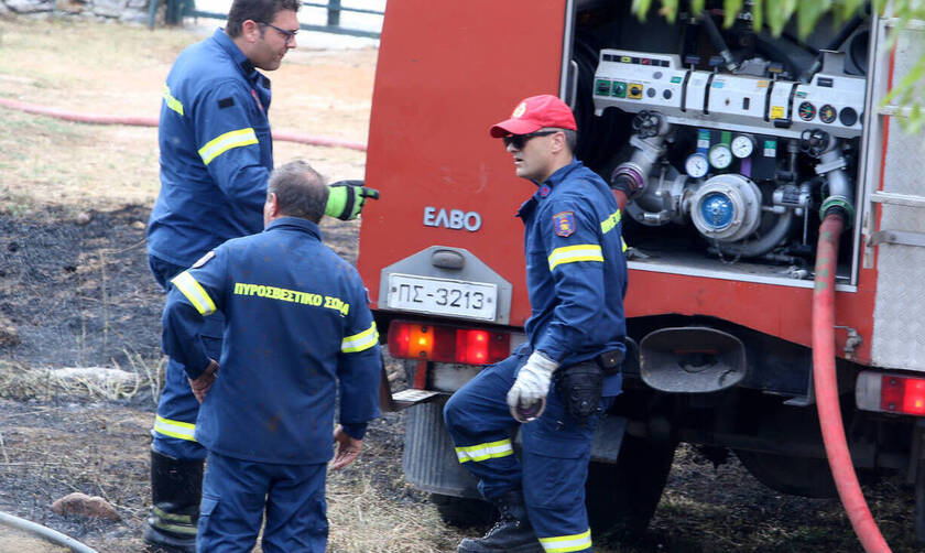 Ηράκλειο: Τυλίχθηκαν στις φλόγες φορτηγά - Έρευνες για εμπρησμό πίσω από την φωτιά 