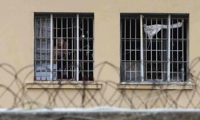 Άθλιες συνθήκες στις φυλακές Δομοκού καταγγέλλουν οι φύλακες - Στο πάτωμα κοιμούνται οι κρατούμενοι