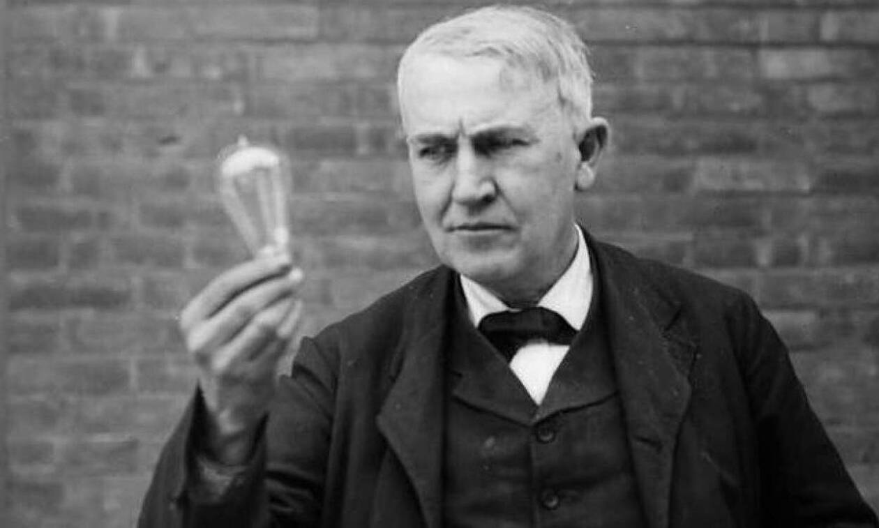Σαν σήμερα το 1879 ο Τόμας Έντισον επιδεικνύει για πρώτη φορά δημόσια τον λαμπτήρα πυρακτώσεως