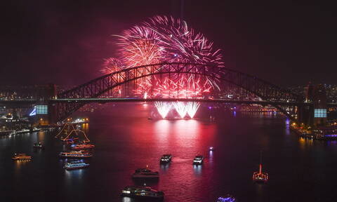 Πρωτοχρονιά 2020: Η Νέα Ζηλανδία και η Αυστραλία υποδέχτηκαν το νέο έτος με πυροτεχνήματα (vids)