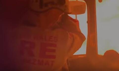 Βίντεο που κόβει την ανάσα: Φλόγες περικυκλώνουν πυροσβέστες στην Αυστραλία
