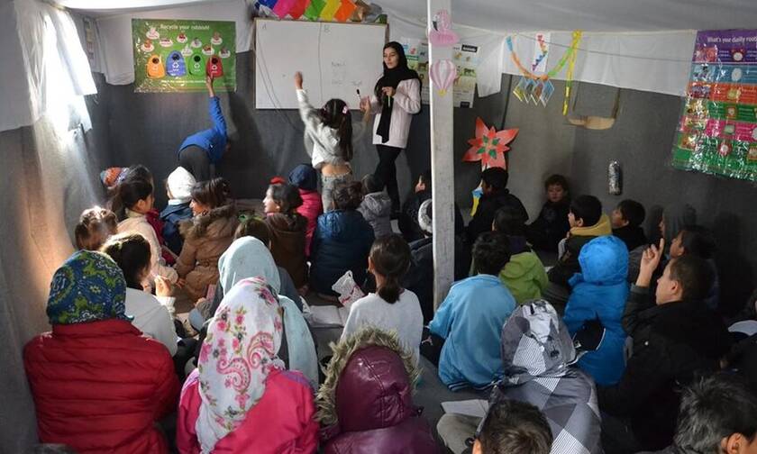 Μυτιλήνη: Το σχολείο των παιδιών του καταυλισμού της Μόριας - Μαθήματα σε σκηνές 