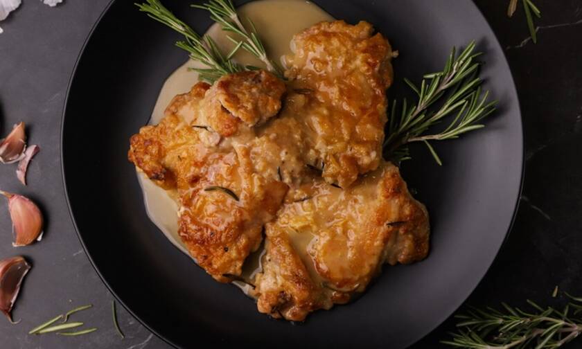 Φτιάξτε νόστιμο μπούτι κοτόπουλου με δεντρολίβανο
