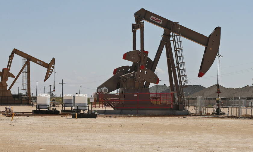 «Άλμα» στην τιμή του πετρελαίου αμέσως μετά την επίθεση του Ιράν