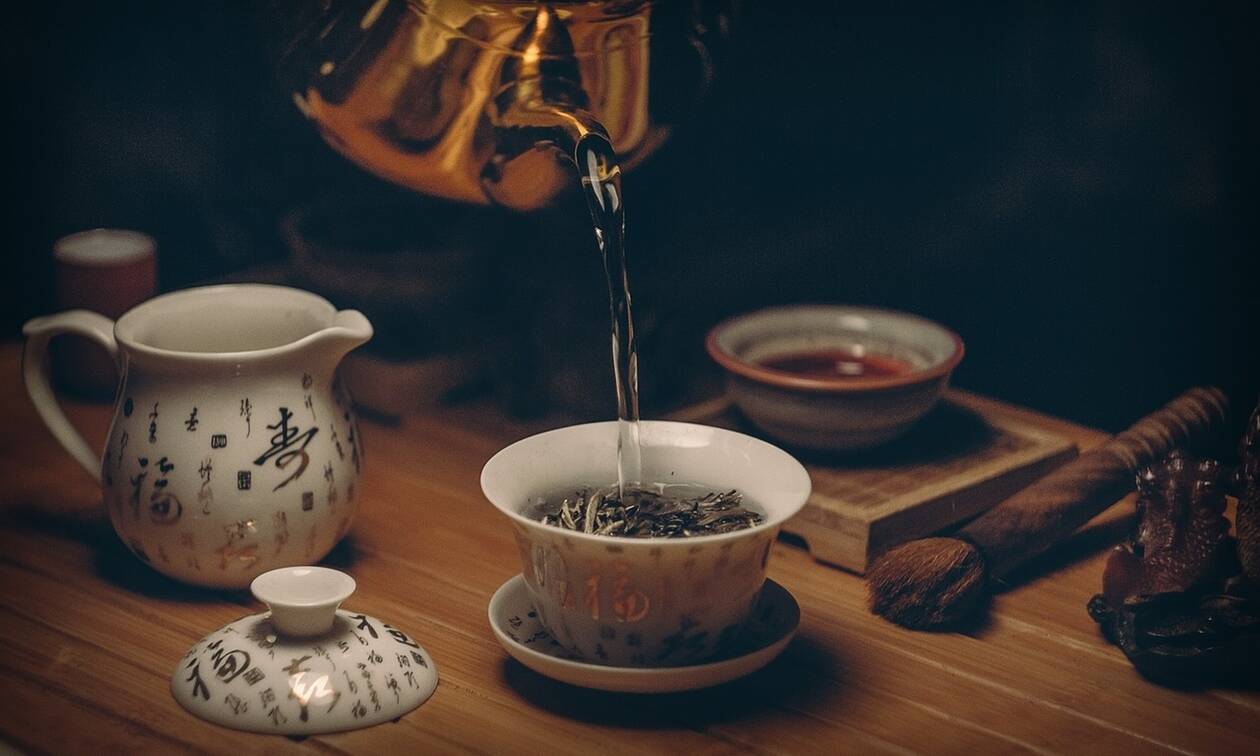 Όσοι πίνουν συχνά πράσινο τσάι ζουν περισσότερα χρόνια, σύμφωνα με έρευνα