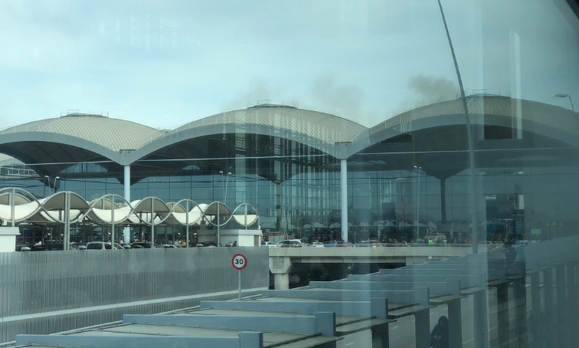 Ισπανία: Λειτουργεί και πάλι το αεροδρόμιο του Αλικάντε μετά την πυρκαγιά