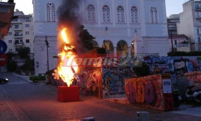 Πάτρα: Θρίλερ με εμπρηστές που καίνε τα οχήματα του καρναβαλιού
