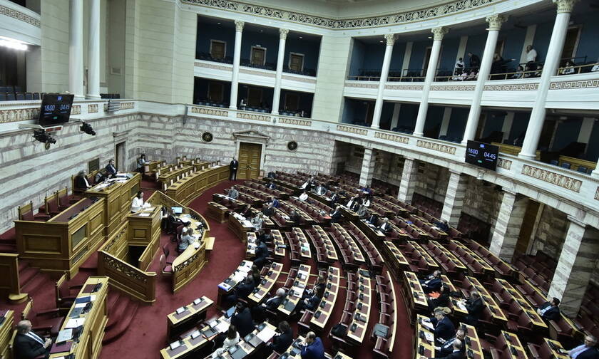 Βουλή: Υπερψηφίστηκε επί της αρχής το νομοσχέδιο του υπουργείου Παιδείας