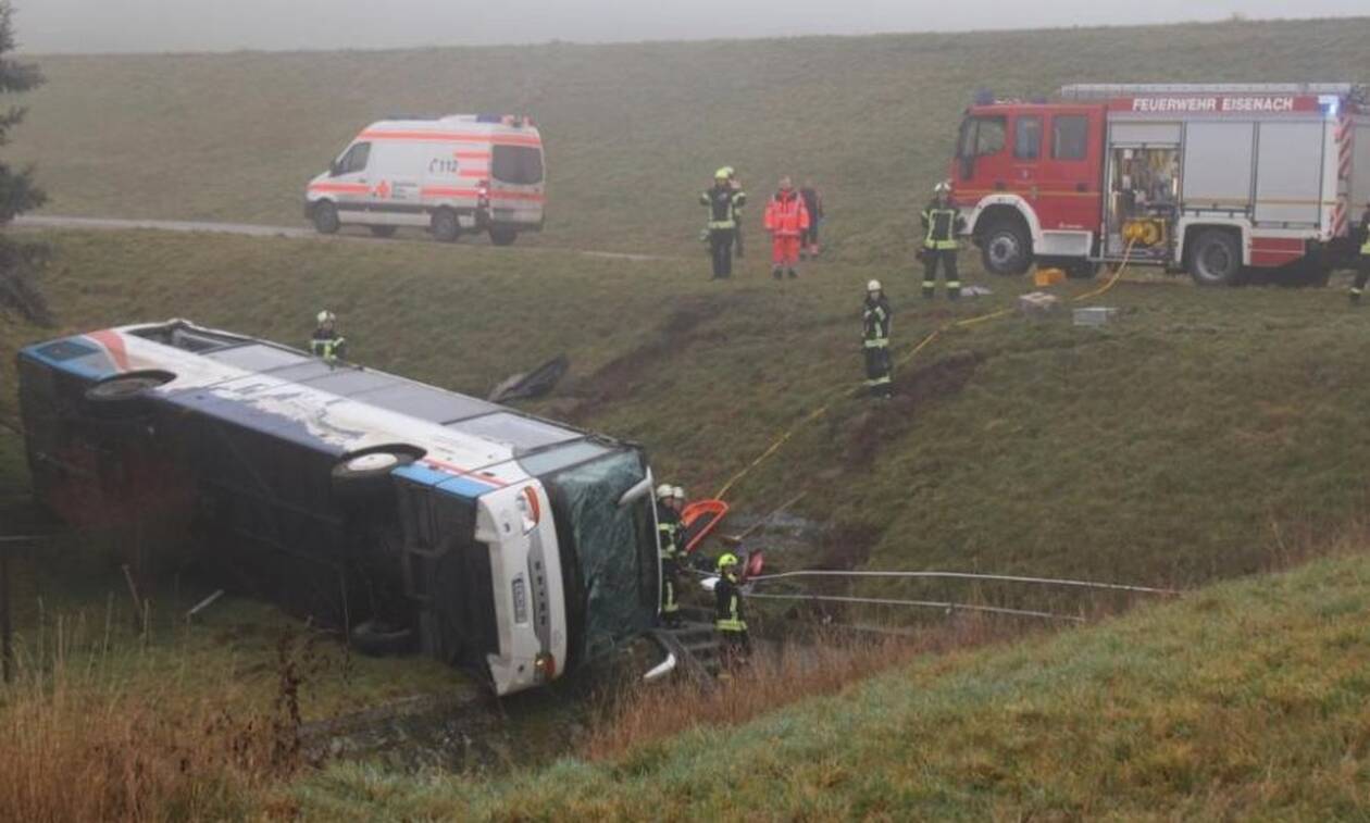 Ανείπωτη τραγωδία: Σχολικό λεωφορείο έπεσε σε πλαγιά - Νεκρά δύο παιδιά
