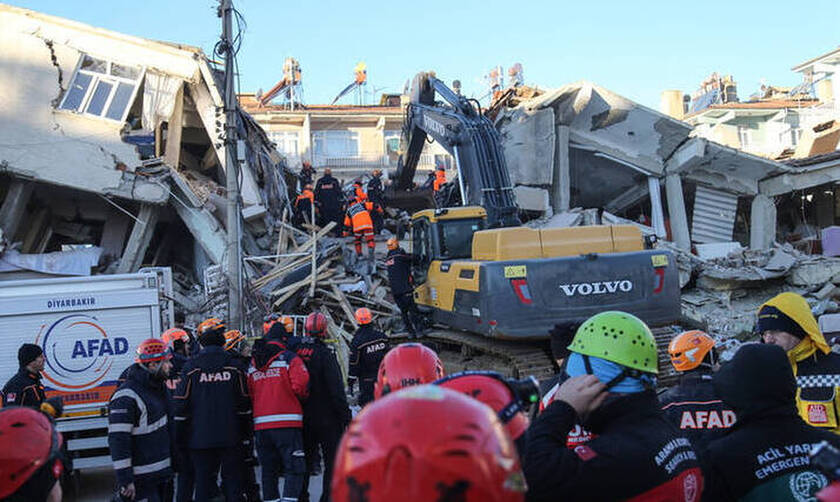 Εικόνα απόλυτης καταστροφής στην Τουρκία μετά τον ισχυρό σεισμό - Βίντεο από drone