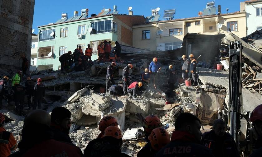 Σεισμός Τουρκία: Στους 31 οι νεκροί - Πάνω από 1.500 οι τραυματίες