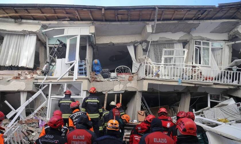 Σεισμός στην Τουρκία: Στους 38 οι νεκροί – Βάζουν τέλος στις επιχειρήσεις διάσωσης