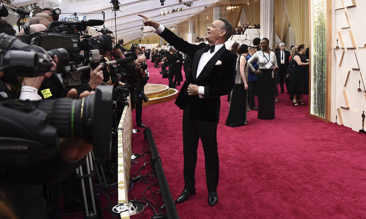 Oscars 2020 - Όσκαρ 2020: Απίστευτο - Δείτε τι έκανε ο Τομ Χανκς στο κόκκινο χαλί 
