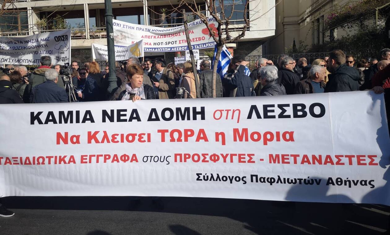 Θέλετε να προχωρήσει η κυβέρνηση στα κέντρα κλειστού τύπου για τους μετανάστες; 