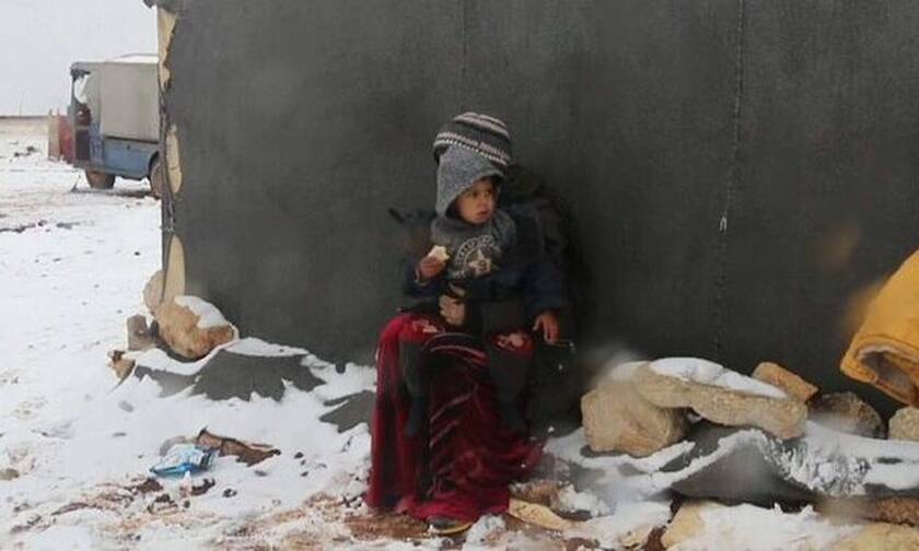 Τραγωδία στη Συρία: Αθώοι άνθρωποι πεθαίνουν από το κρύο (vid)