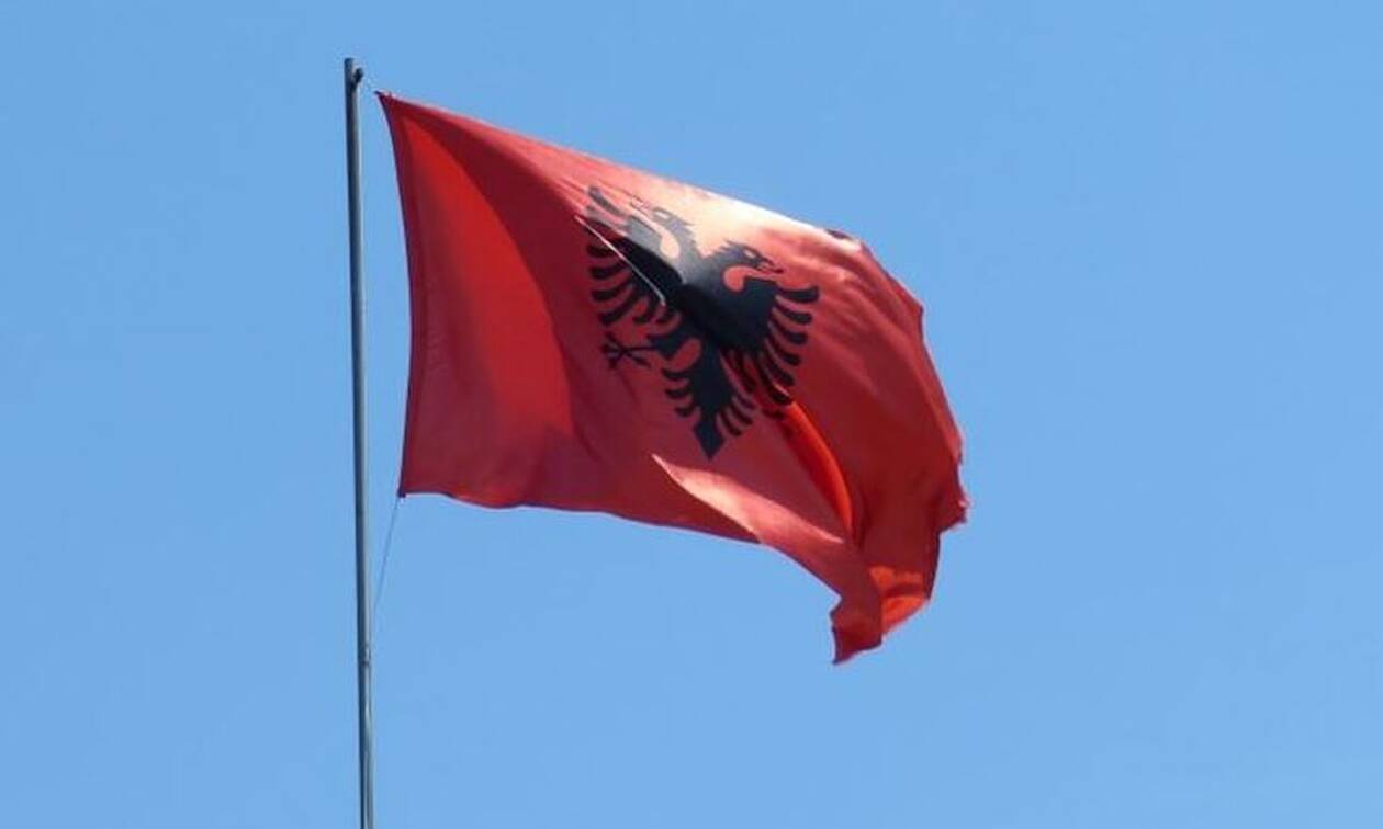Μήνυμα Κομισιόν σε Αλβανία: Σεβαστείτε την ελληνική μειονότητα