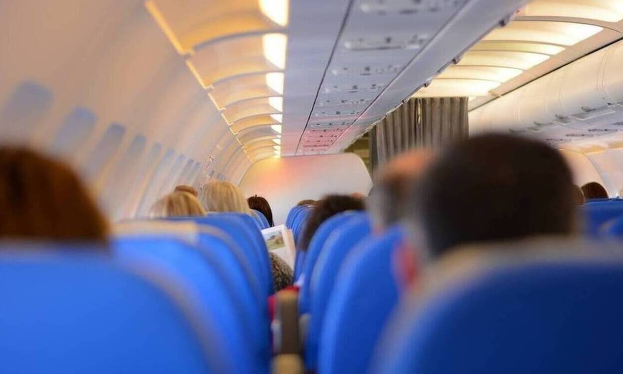 Απίστευτες σκηνές σε πτήση: Δείτε τι έβαλε στο αεροπλάνο (pics)