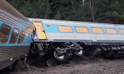 Τραγωδία στην Αυστραλία: Δύο νεκροί από εκτροχιασμό τρένου (pics+vid)
