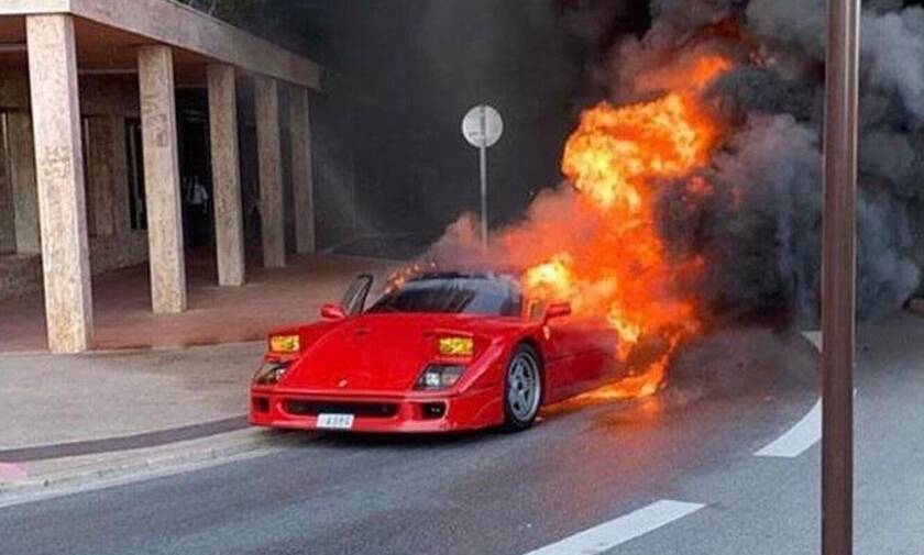 Μία Ferrari F40 λαμπαδιάζει σε δρόμο του Μονακό