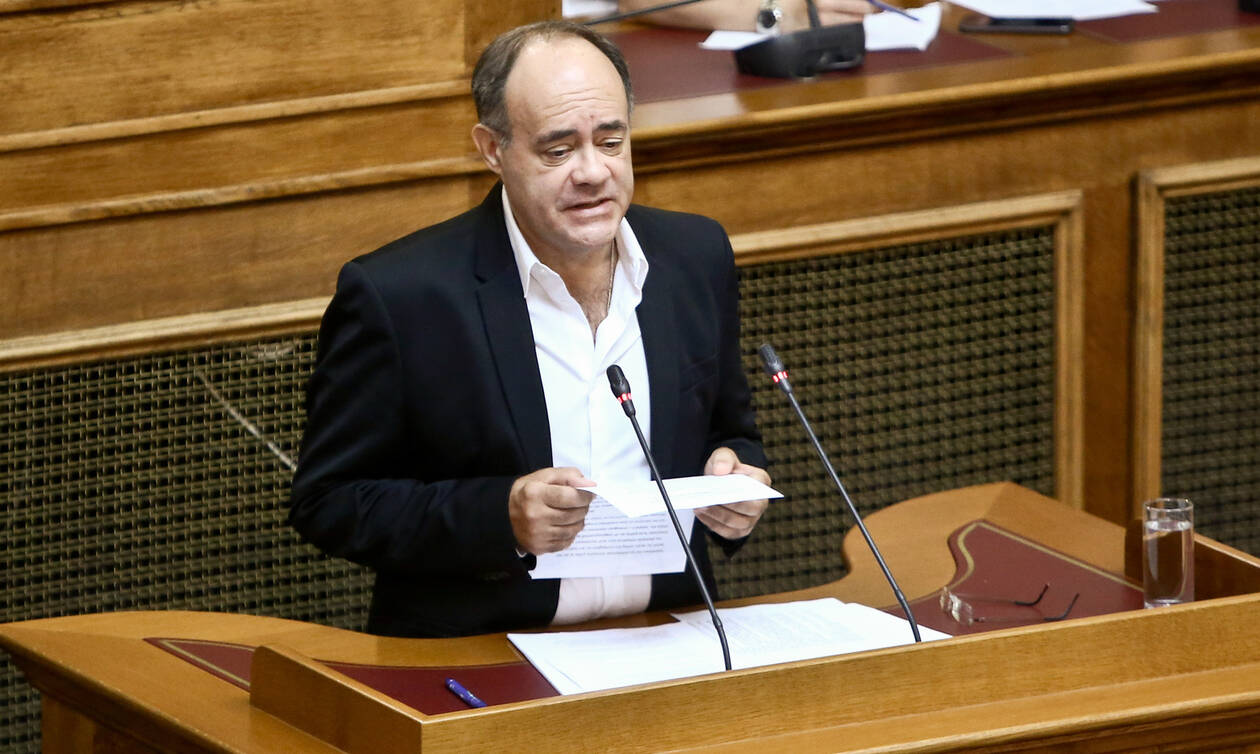 «Δέχθηκα απρόκλητη επίθεση από τα ΜΑΤ» καταγγέλλει ο βουλευτής του ΣΥΡΙΖΑ, Ανδρέας Μιχαηλίδης