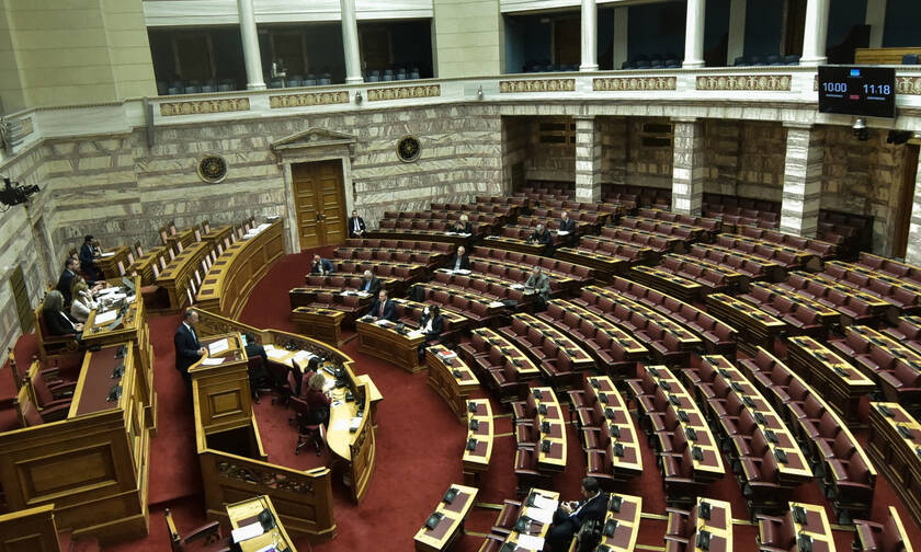 Κοροναϊός Ελλάδα: Δύο ύποπτα κρούσματα στη Βουλή - Συναγερμός στις Αρχές