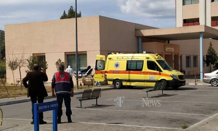 Κοροναϊός: Η στιγμή που ύποπτο κρούσμα μεταφέρεται σε νοσοκομείο στα Χανιά (pics)