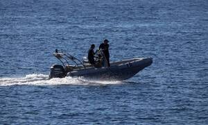 Μυτιλήνη: Ομάδα κατοίκων μπλοκάρει βάρκα με παράνομους μετανάστες