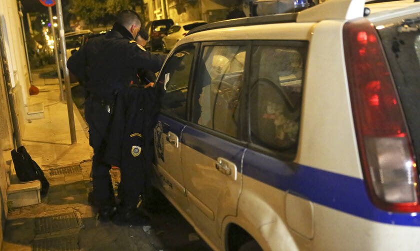 Χαλάνδρι: Επίθεση με γκαζάκια σε πολυκατοικία που μένει δημοσιογράφος