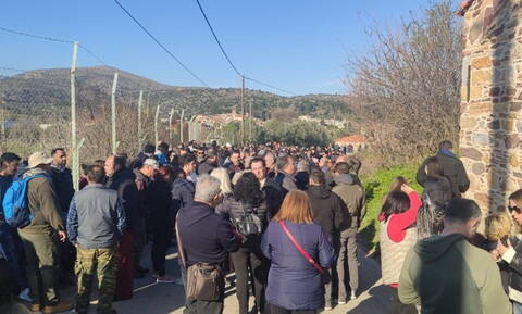 Μεταναστευτικό - Χίος: Μπλόκα μέχρι την Πέμπτη αποφάσισαν οι κάτοικοι των Καμποχώρων