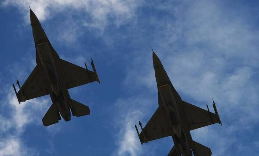 Νέο μπαράζ προκλήσεων στο Αιγαίο: Τουρκικά F-16 πέταξαν πάνω από Οινούσσες και Παναγιά 