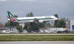 Κοροναϊός στην Ιταλία: Η Alitalia αναστέλλει όλες τις πτήσεις εσωτερικού και εξωτερικού