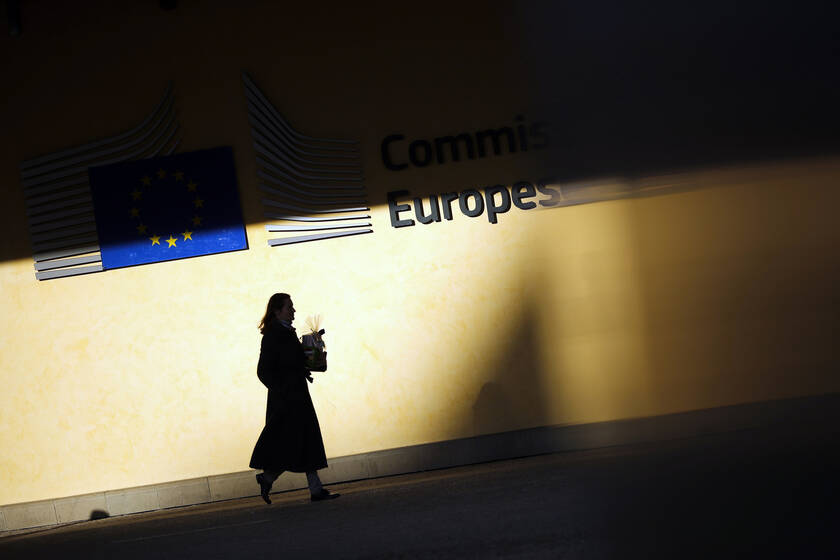 Κοροναϊός: Πακέτο  37 δισ. ευρώ από την EE για την προστασία των οικονομιών
