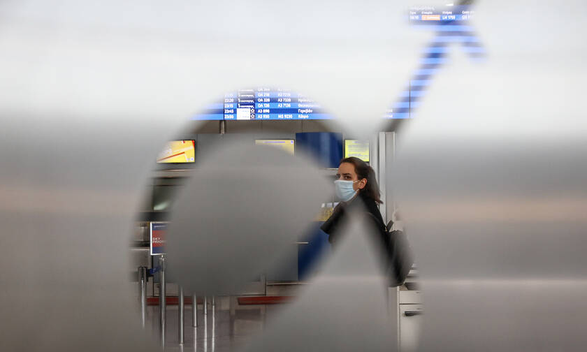 Κορονοϊός: Υποχρεωτική πλέον η κατ' οίκον καραντίνα για όλους τους επιβάτες πτήσεων από το εξωτερικό