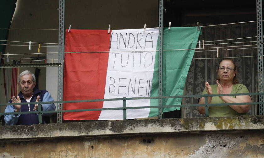 Κορονοϊός Ιταλία: Ανατριχίλα! Όλοι σε παράθυρα και μπαλκόνια – Τα ραδιόφωνα παίζουν τον εθνικό ύμνο